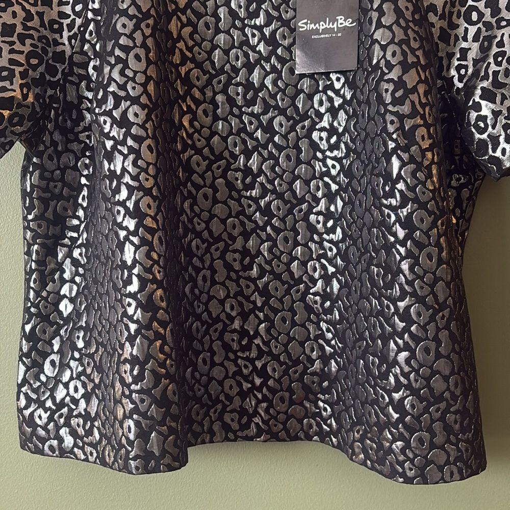 NWT Simply Be Leopard Print Metallic Short Sleeve Blouse Plus Sz US 22 - Picture 3 of 12